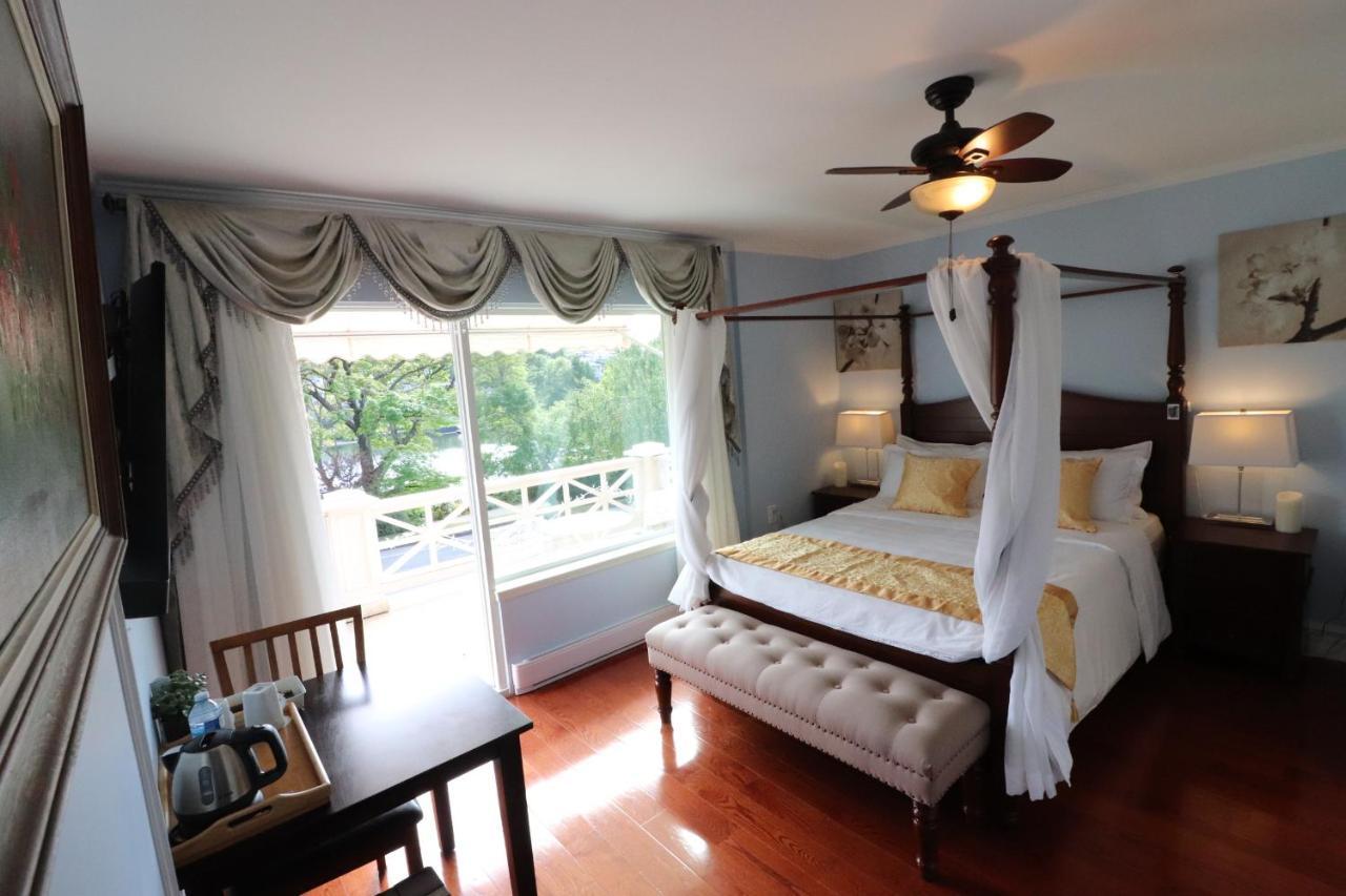 Guest house Lipton Place By Elegant Waterfront *