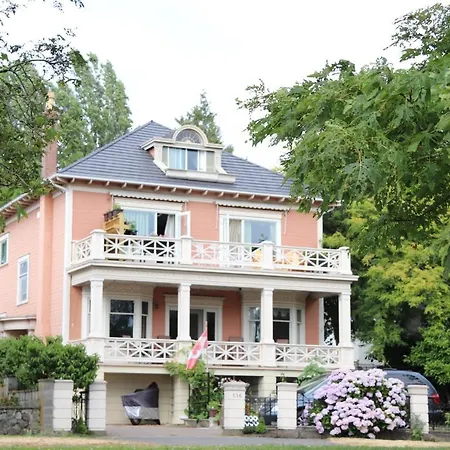 Lipton Place By Elegant Waterfront Victoria Exterior photo